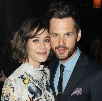 Lizzy Caplan with her husband, Tom Riley.